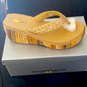 Volatile Shoewear Platform Thong Sandals